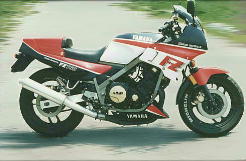 FZ750_1